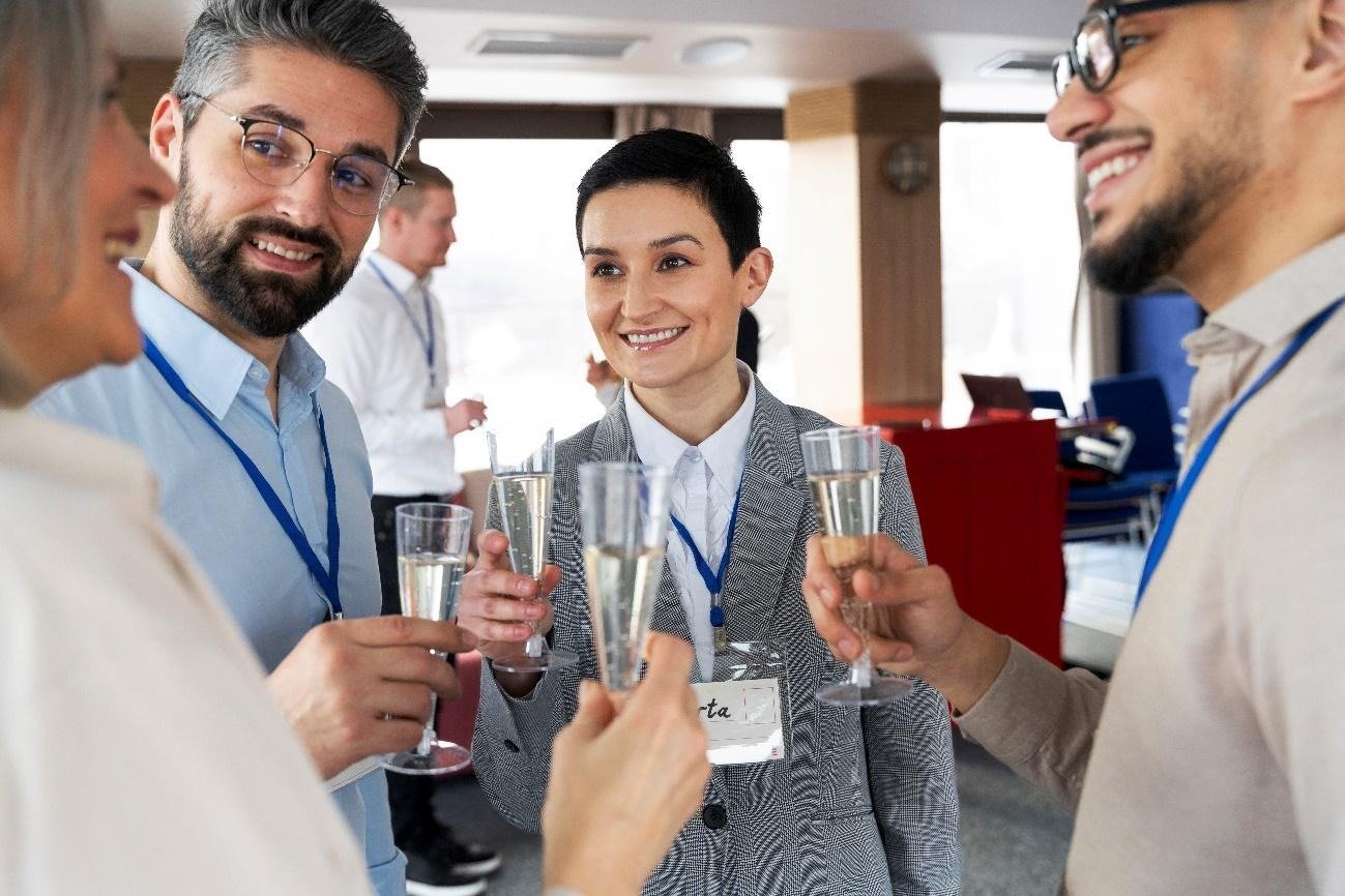 Como Fazer Kits Personalizados para Festas Corporativas e Eventos