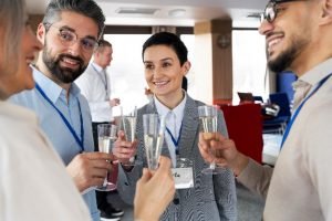 Como Fazer Kits Personalizados para Festas Corporativas e Eventos